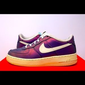 Nike - Wmns Air Force 1 Lv8 GS ‘Iridescent Purple’